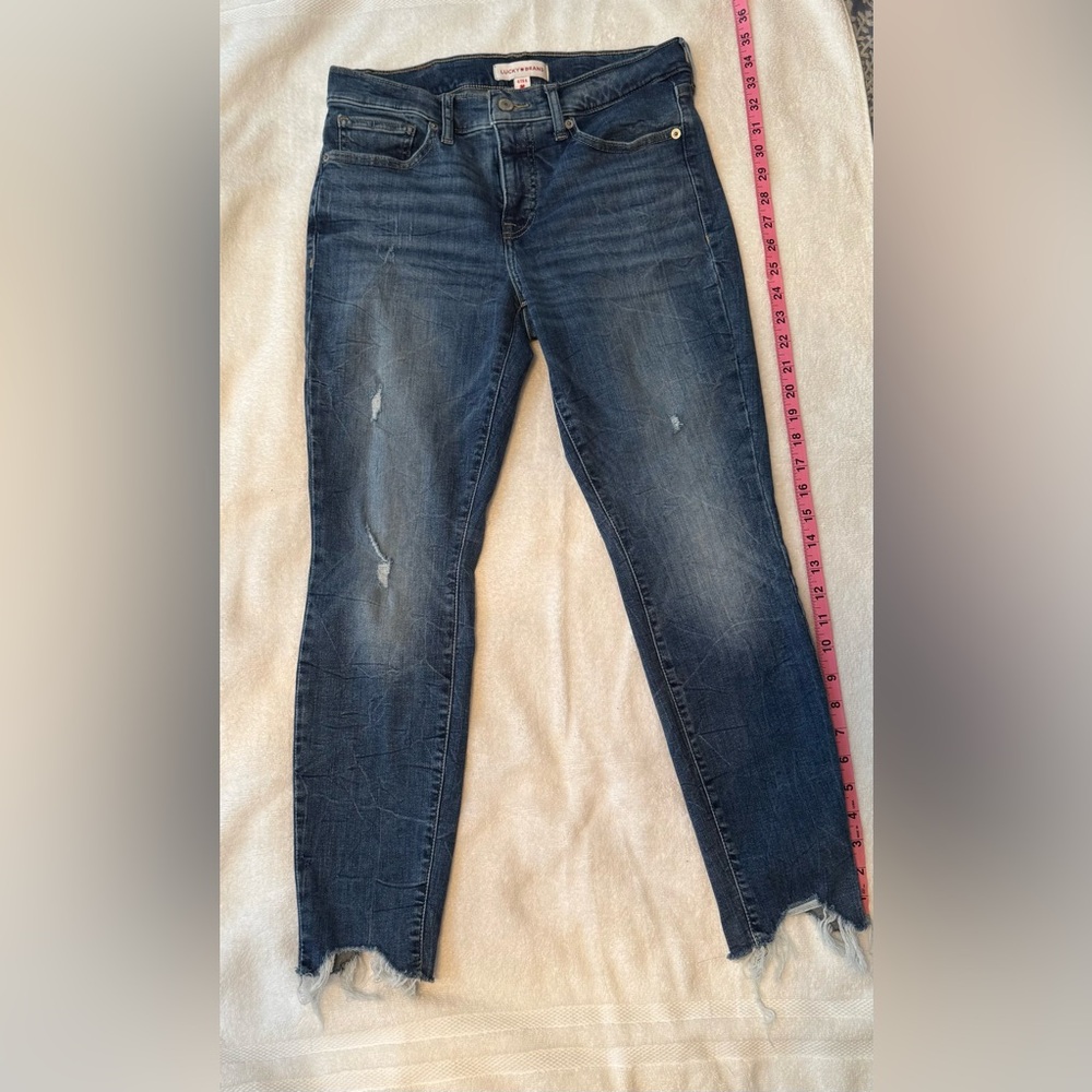 Lucky Brand Frayed or Raw Hem skinny jeans size 8/29 A - Picture 3 of 8